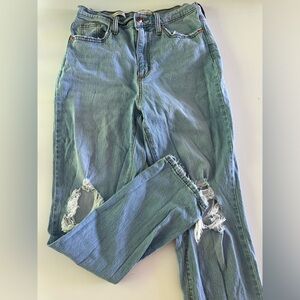 Distressed 90s straight leg jeans light wash